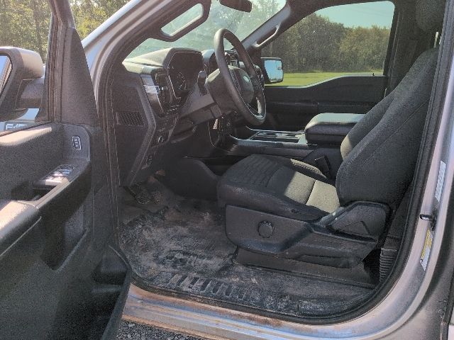 2022 Ford F-150 XL photo 10