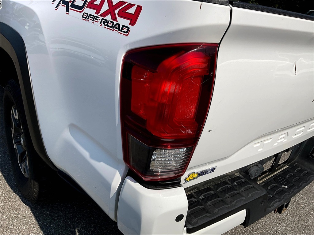 2019 Toyota Tacoma TRD Off-Road photo 27