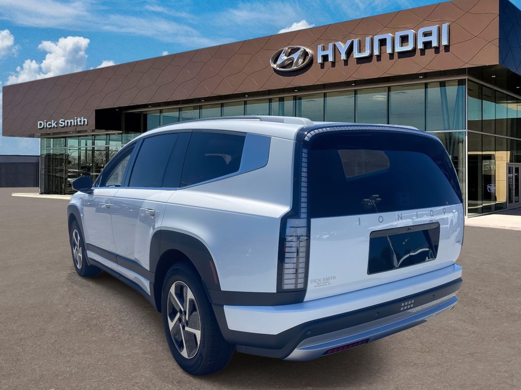 2026 Hyundai Ioniq SE photo 3