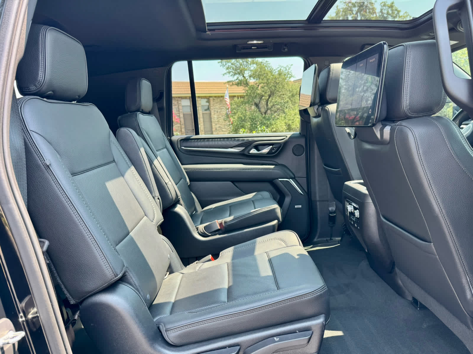 2021 Gmc Yukon XL Denali photo 9