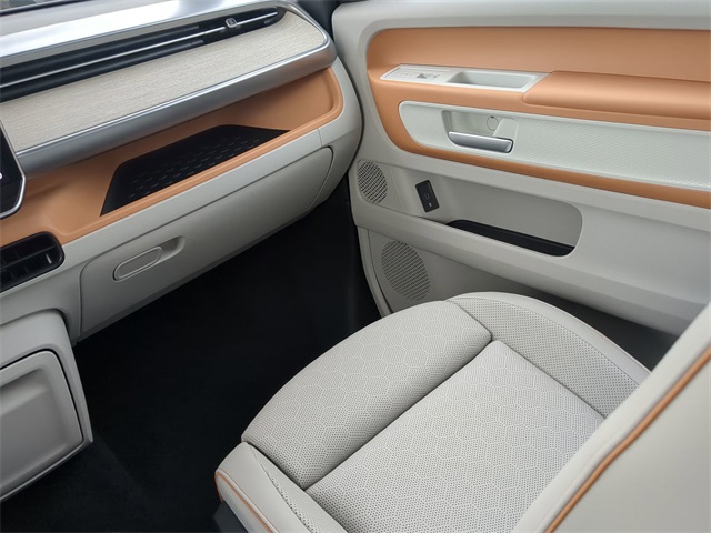 2025 Volkswagen ID. Buzz photo 14