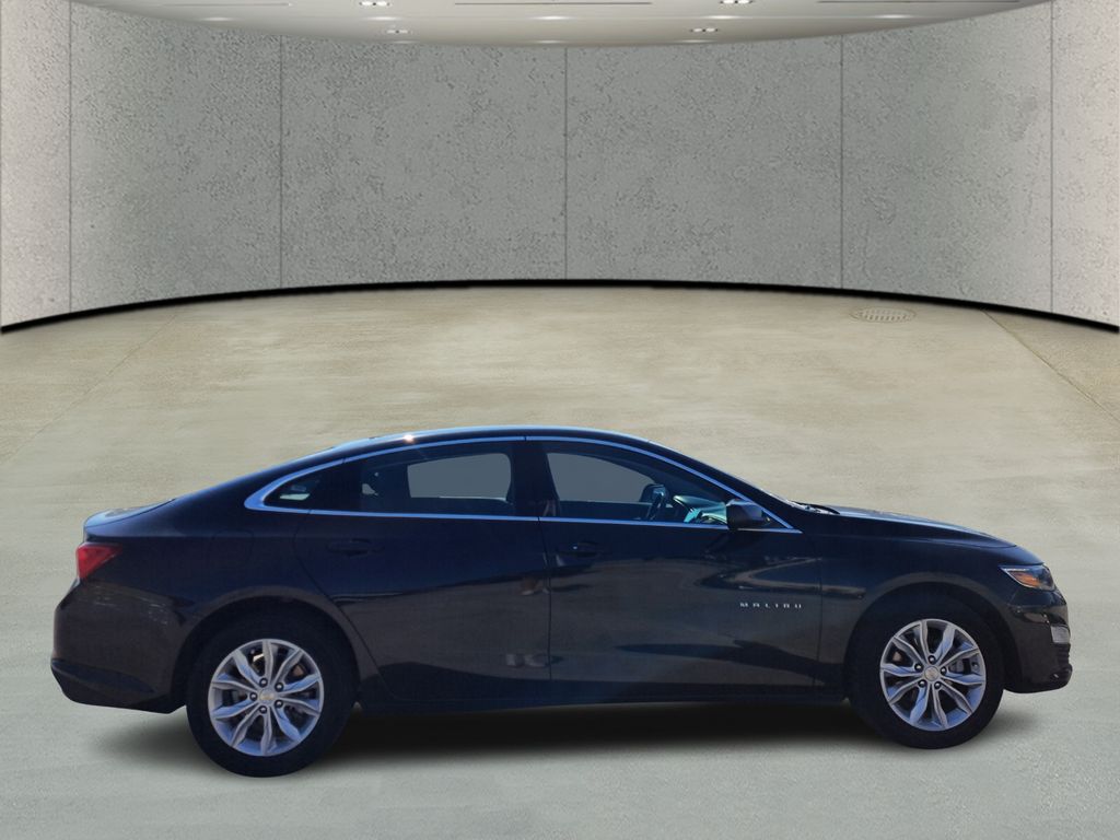 2024 Chevrolet Malibu 1LT photo 4
