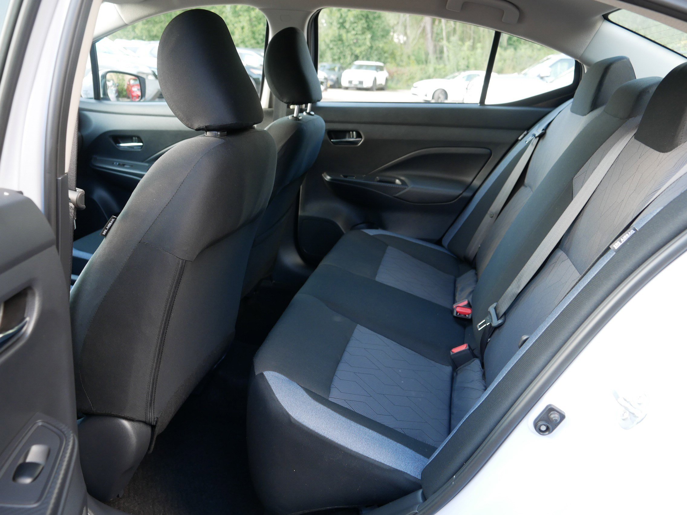2024 Nissan Versa SV photo 33