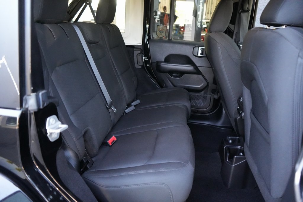 2019 Jeep Wrangler Unlimited Sahara photo 28