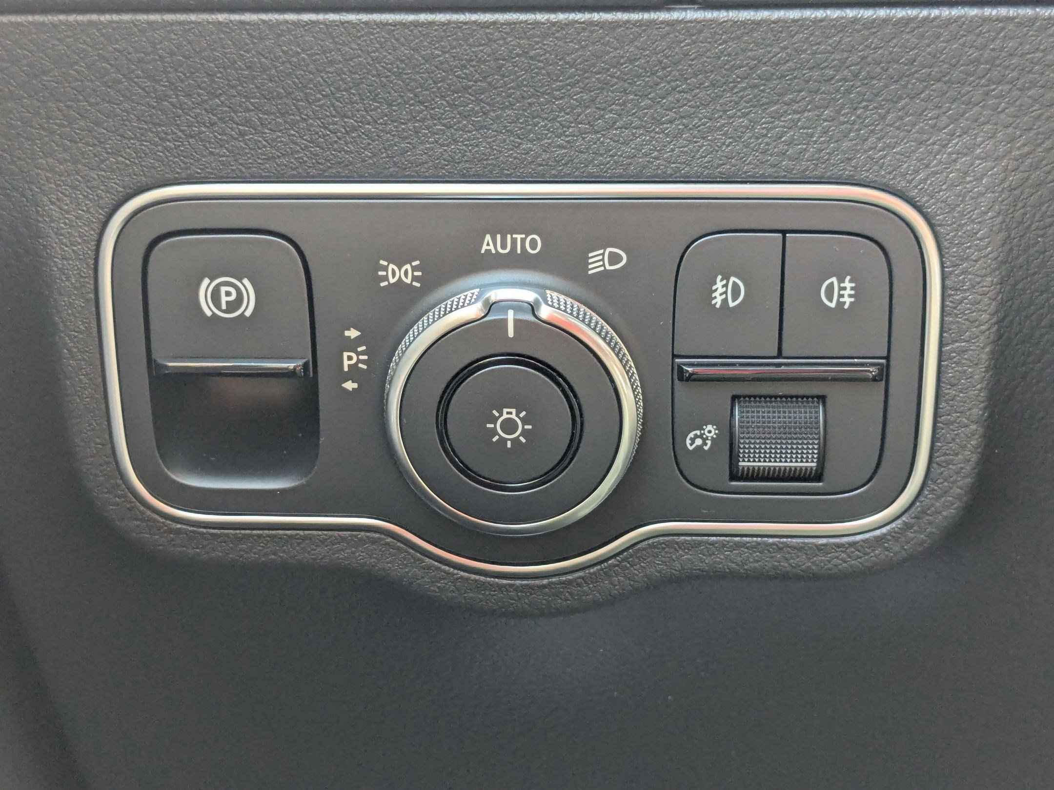 2026 Mercedes Benz GLA 250 4MATIC photo 9