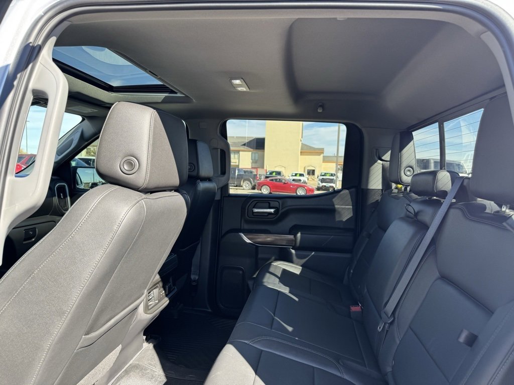 2021 Chevrolet Silverado 1500 LT Trail Boss photo 2