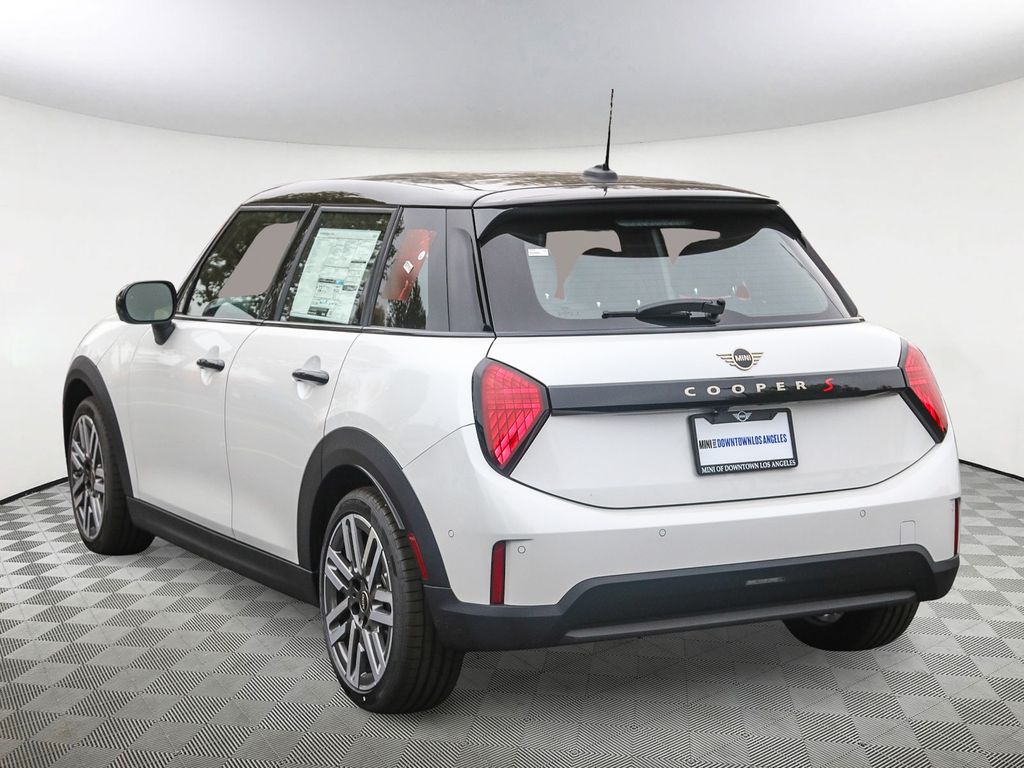 2026 Mini Cooper 4 Door Hardtop S Iconic photo 3