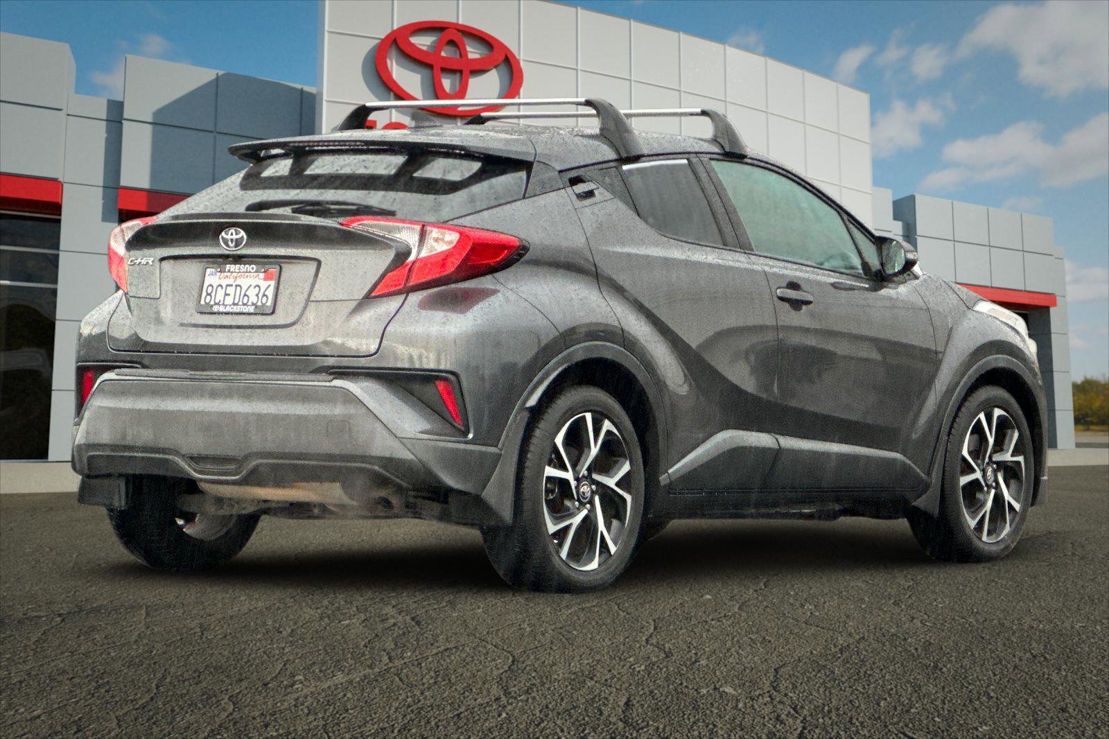 2018 Toyota C-HR XLE photo 3