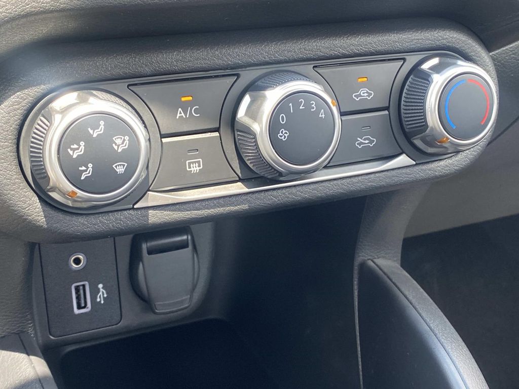 2025 Nissan Versa S photo 24