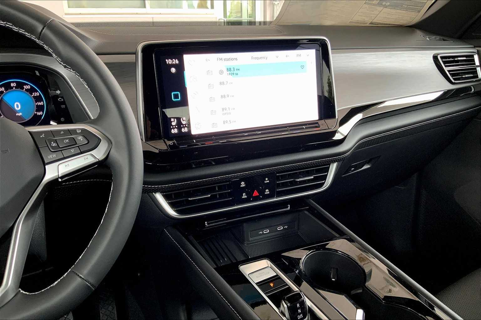 2025 Volkswagen Atlas Cross Sport SE Technology photo 5