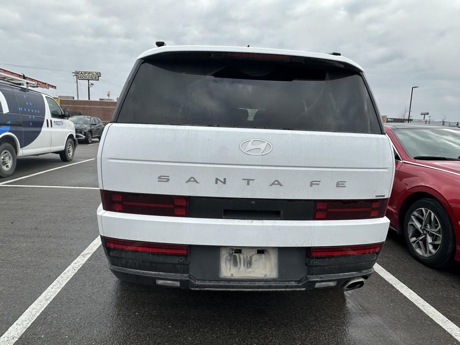 2024 Hyundai Santa Fe SEL photo 2