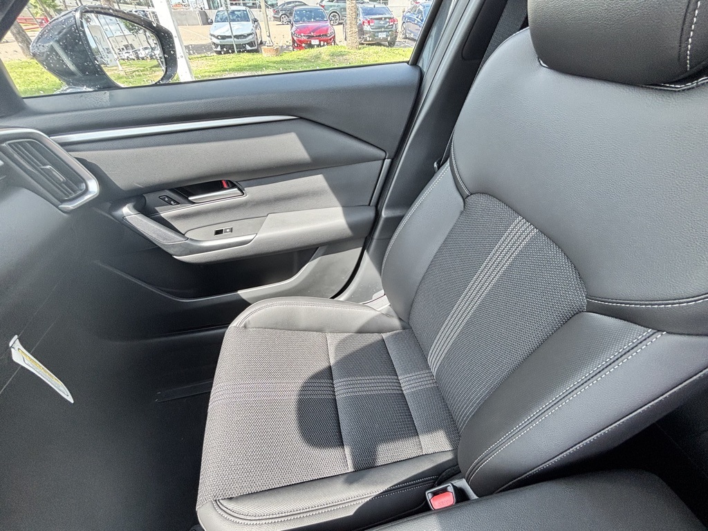 2025 Mazda CX-50 2.5 S Preferred photo 13