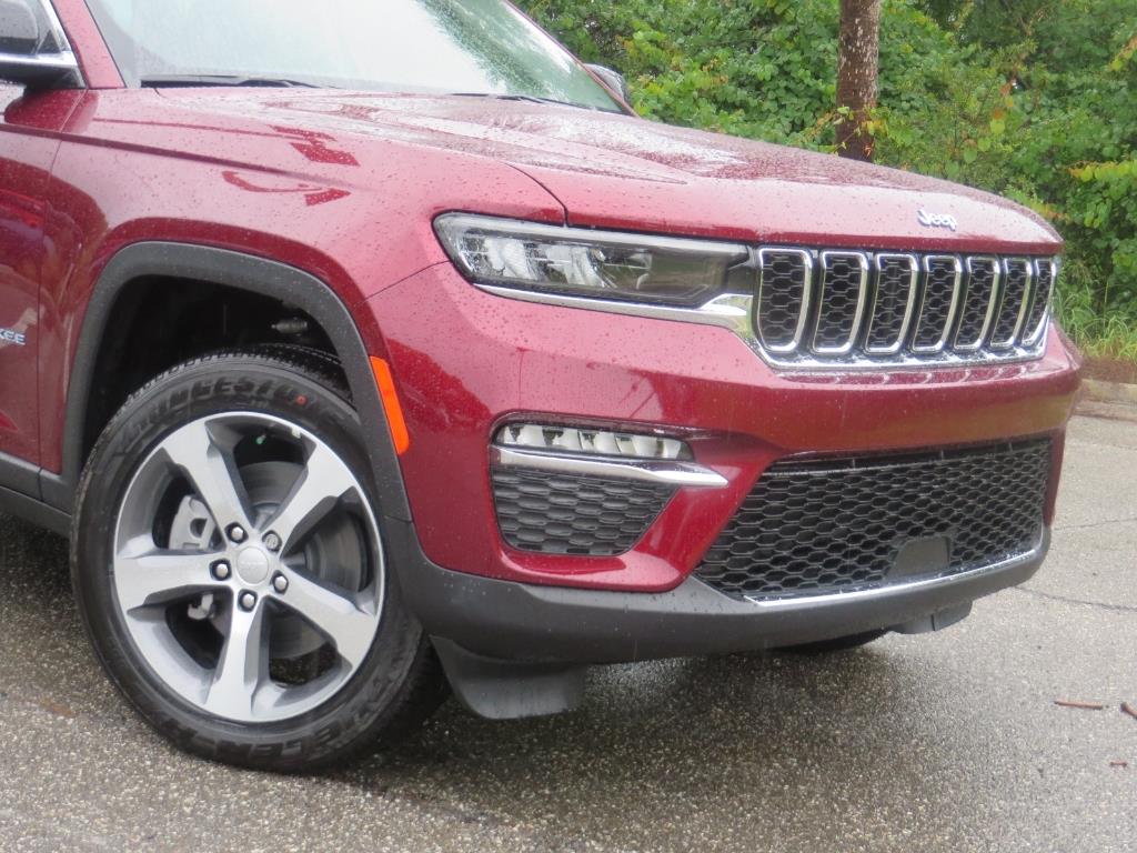 2023 Jeep Grand Cherokee 4xe photo 3