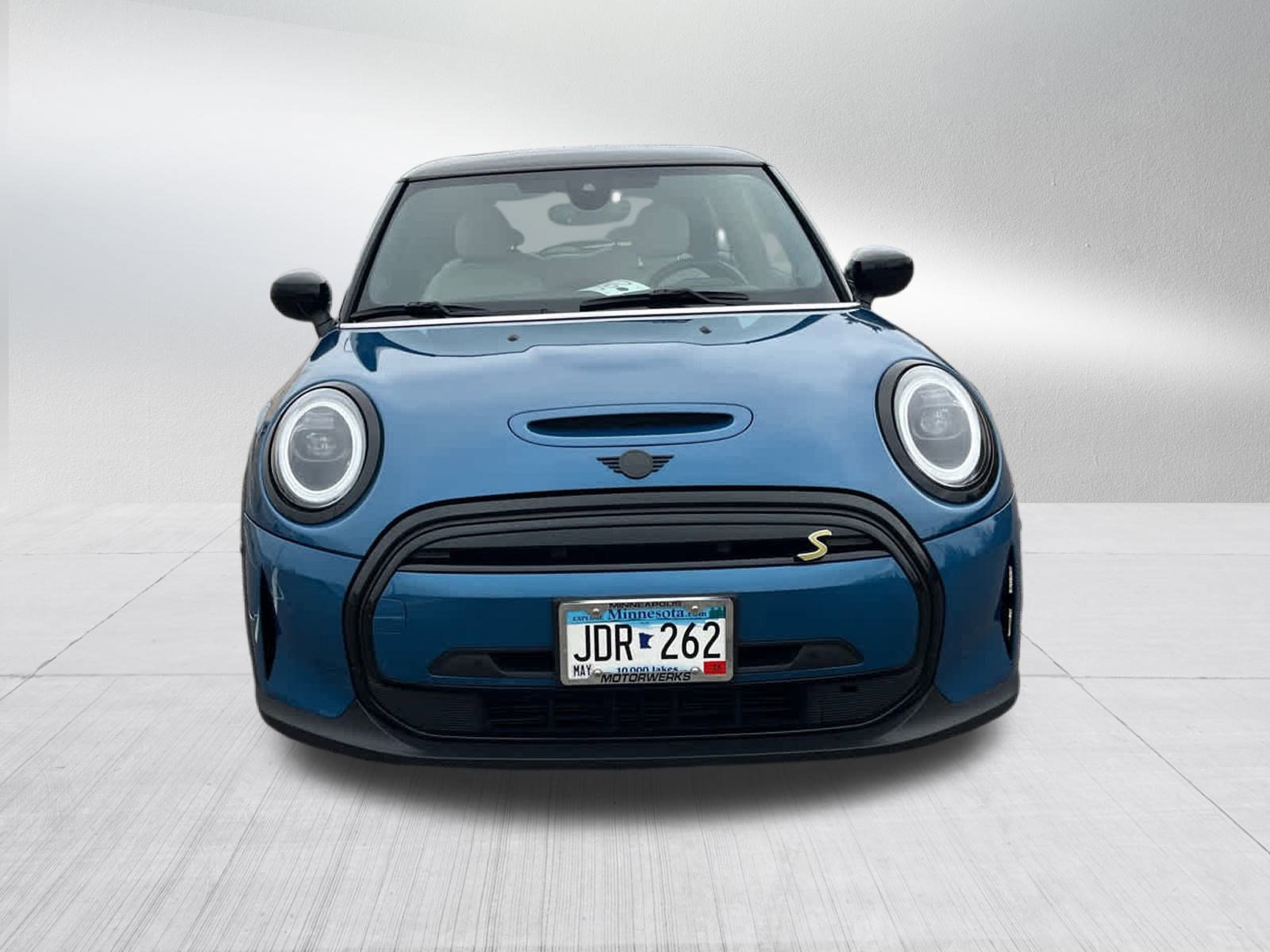 Used 2023 MINI Hardtop 2 Door SE with VIN WMW13DJ0XP2S72262 for sale in Golden Valley, MN