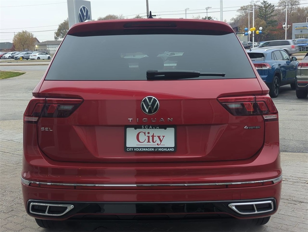 2024 Volkswagen Tiguan SEL R-Line Black photo 4