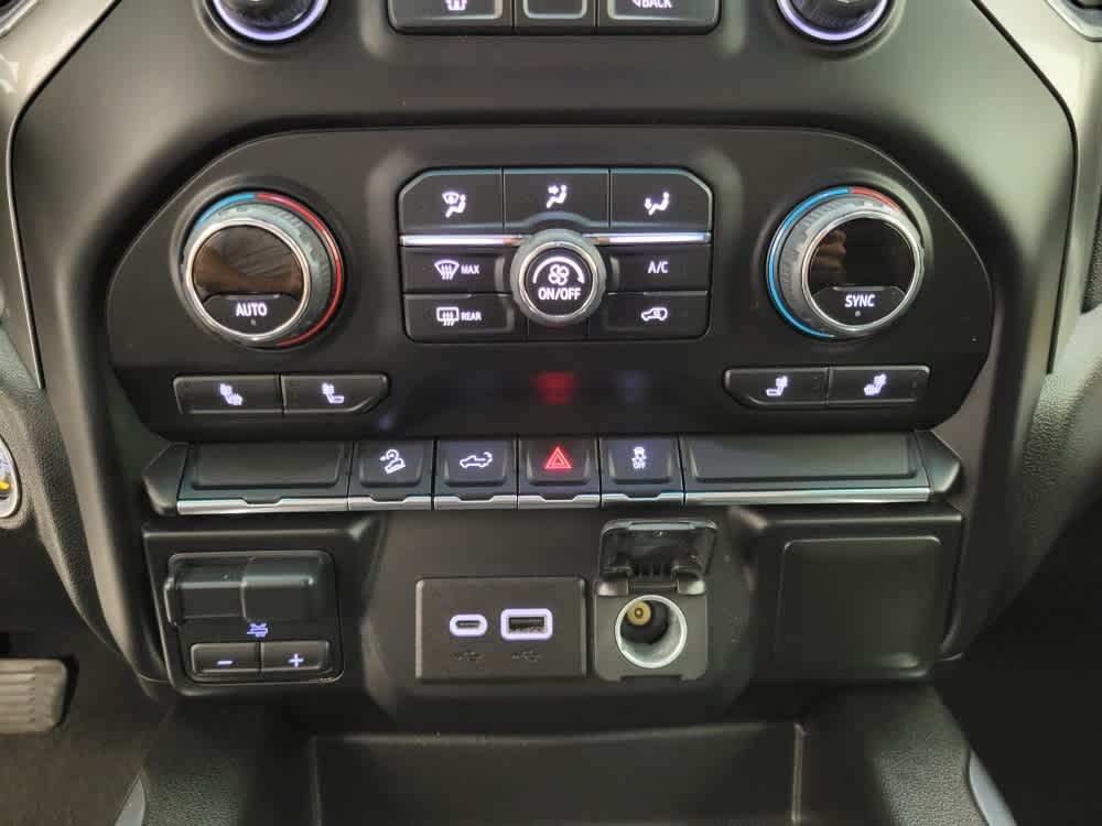 2021 Chevrolet Silverado 1500 RST photo 5