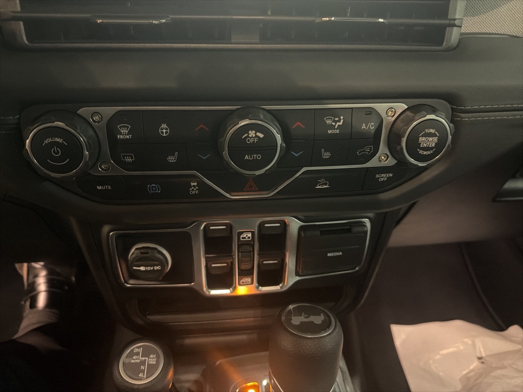 2025 JEEP WRANGLER - Image 11