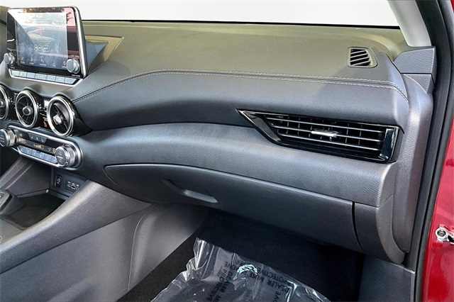 2024 Nissan Sentra SV photo 17