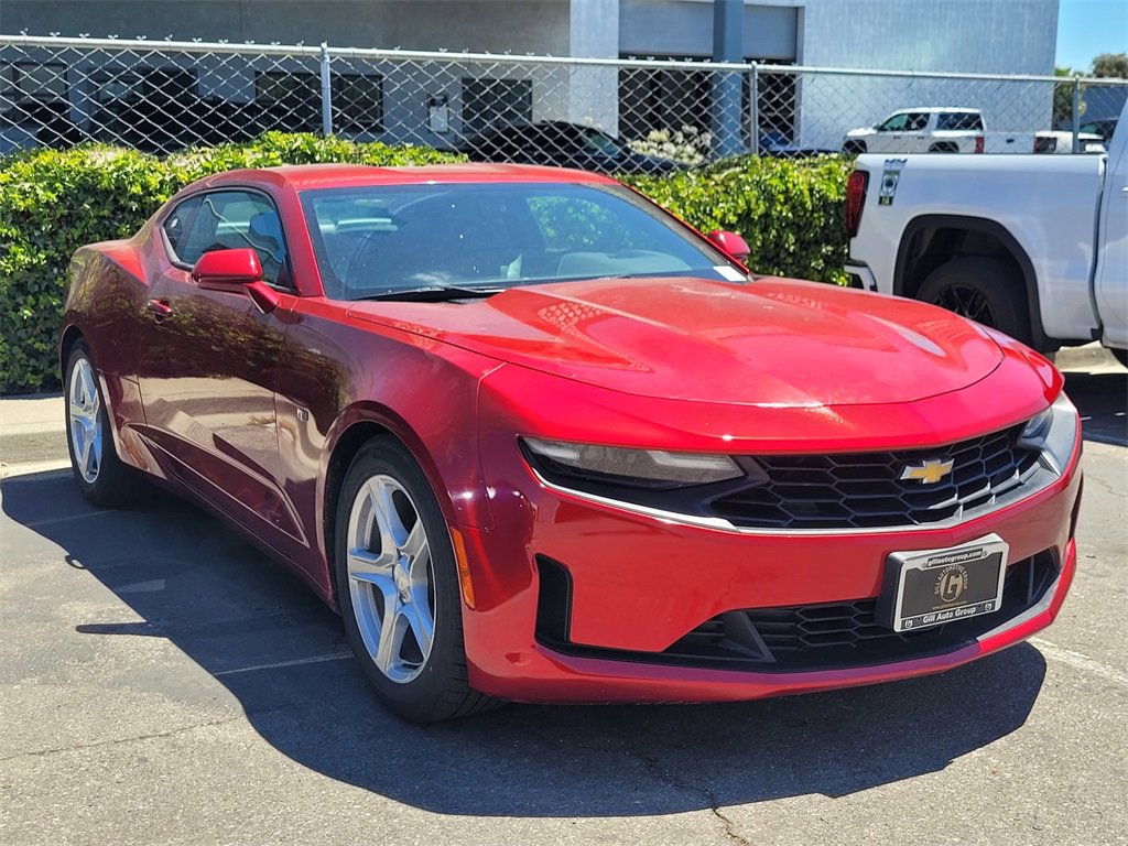 2023 Chevrolet Camaro 1LT photo 3