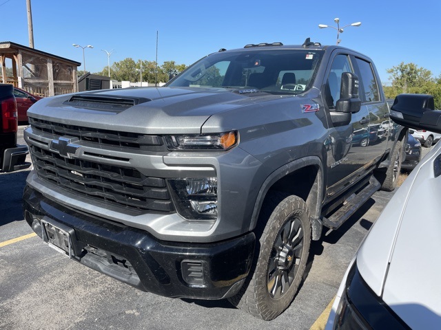 2024 Chevrolet Silverado 2500HD photo 3
