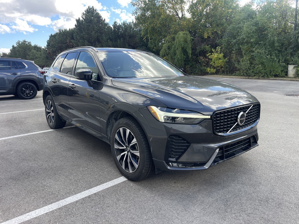 2024 Volvo XC60 B5 Core photo 4