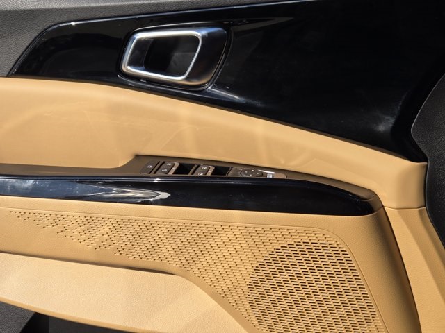 2022 Kia Carnival EX photo 21