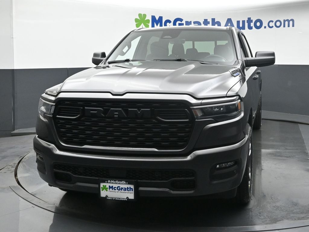 2025 Ram 1500 Tradesman photo 3