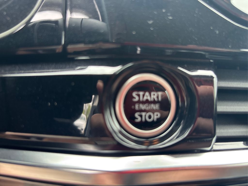 2022 Nissan Pathfinder SL photo 26