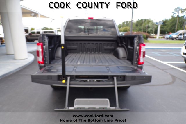 2022 Ford F-150 Lariat photo 17