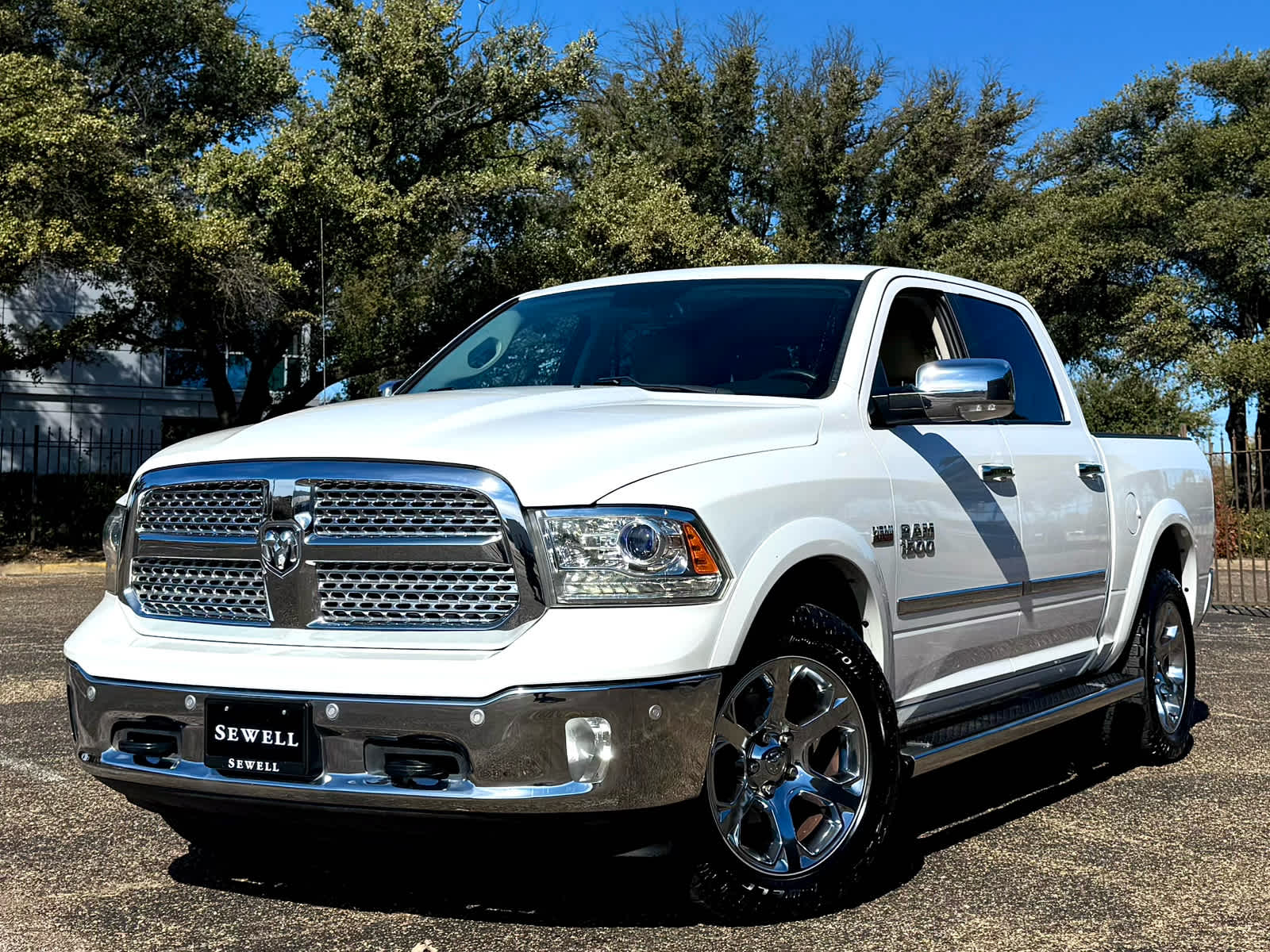 2016 RAM Ram 1500 Pickup Laramie's photo