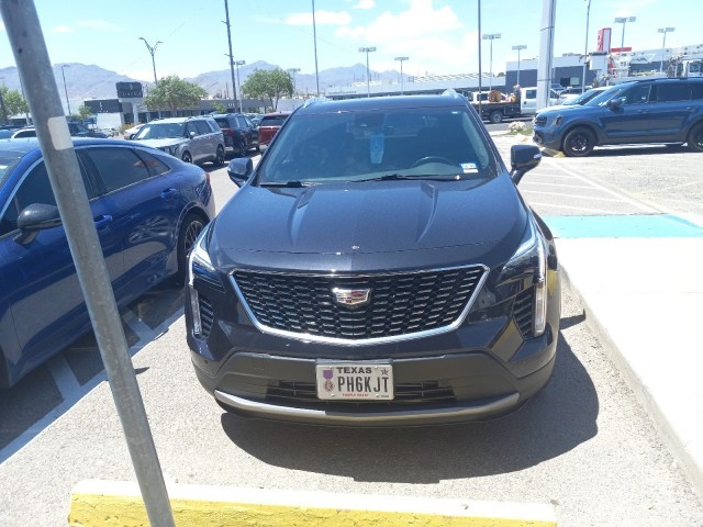 2023 Cadillac XT4 FWD Premium Luxury