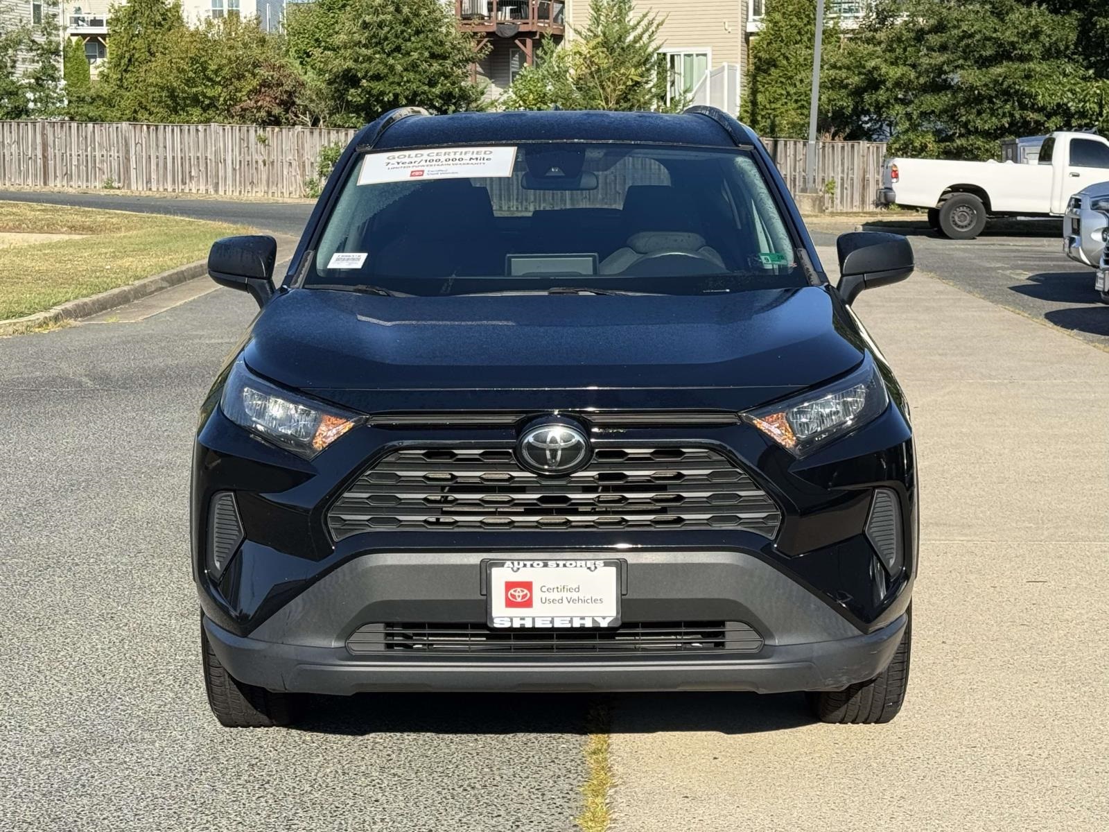 2021 Toyota RAV4 LE photo 10