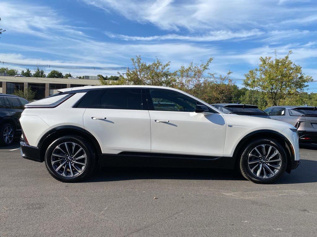 2024 Cadillac Lyriq photo 6