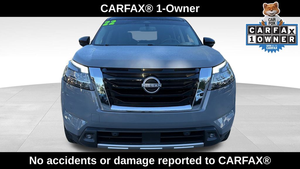 2022 Nissan Pathfinder Platinum photo 2