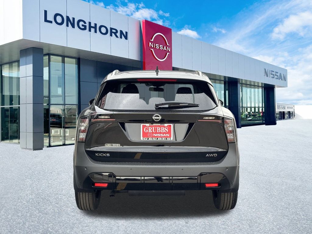 2025 Nissan Kicks SV photo 3