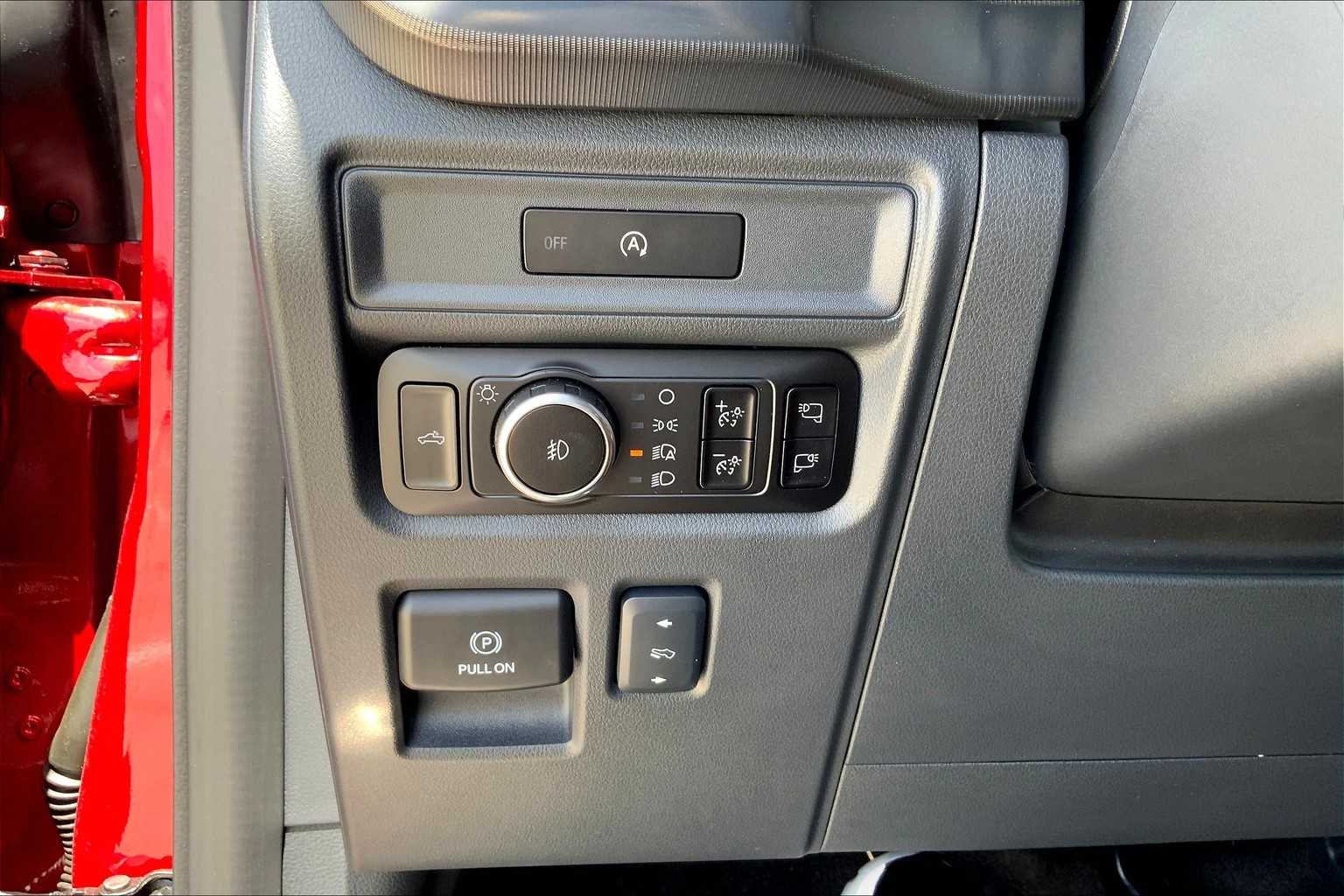 2025 Ford F-150 Platinum photo 33