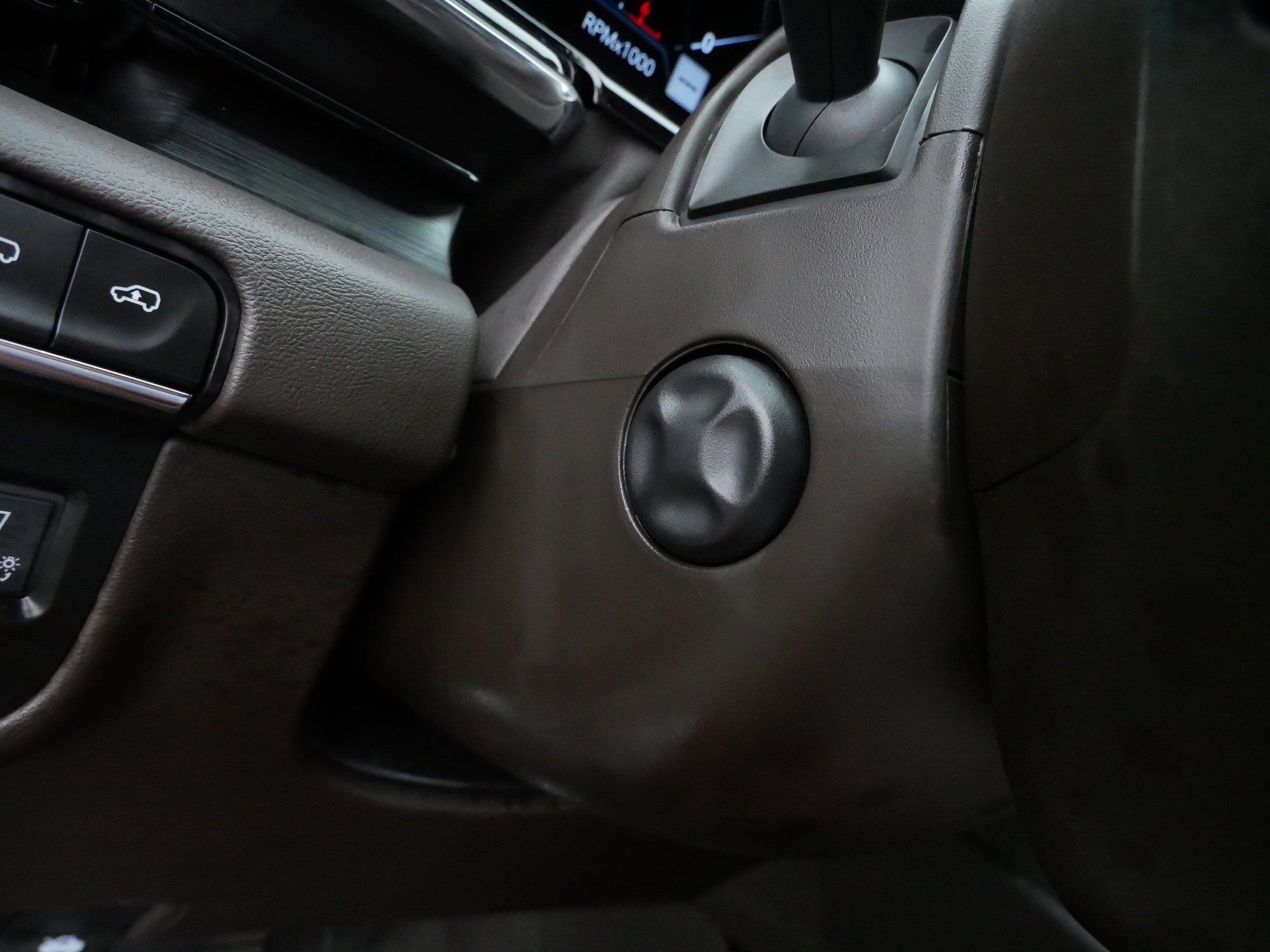 2024 Cadillac Escalade Premium Luxury photo 22