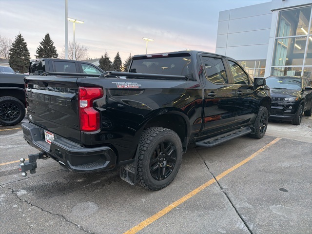 Used 2021 Chevrolet Silverado 1500 LT Trail Boss with VIN 1GCPYFED8MZ437977 for sale in Shakopee, Minnesota