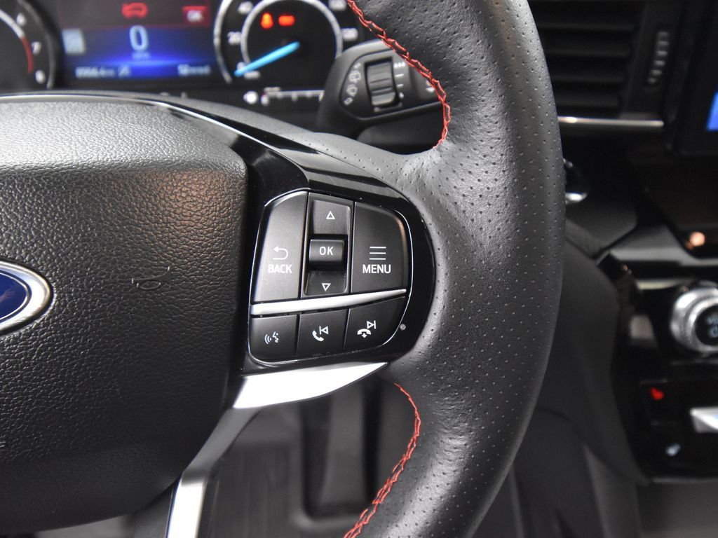 2024 Ford Explorer ST-Line photo 22