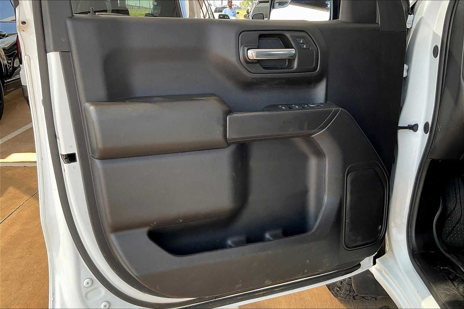 2024 Chevrolet Silverado 1500 Custom photo 19