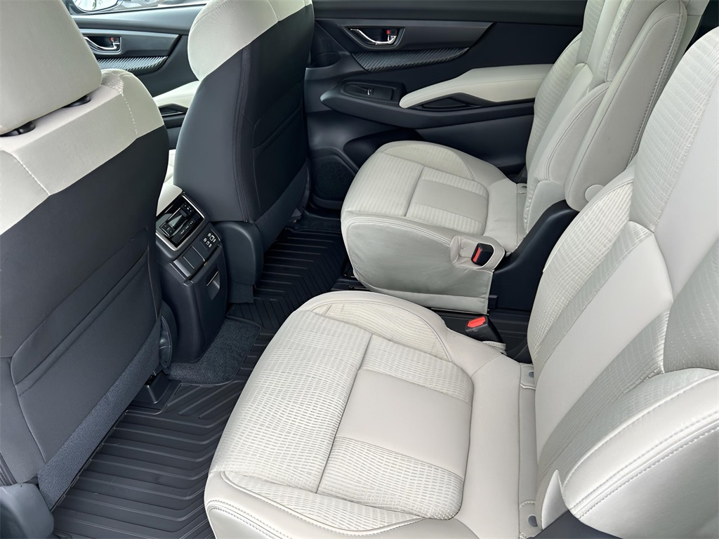 2025 Subaru Ascent Premium photo 11