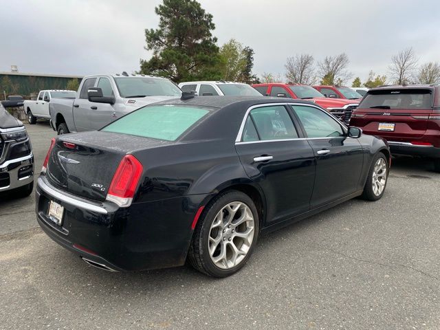 2019 Chrysler 300 C's photo