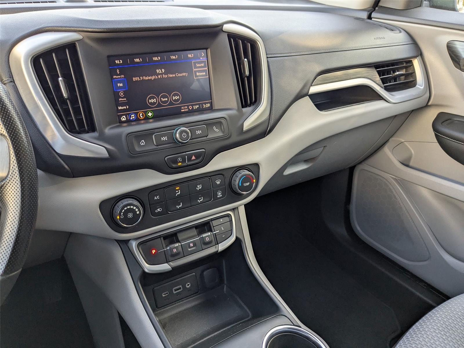 2022 Gmc Terrain SLE photo 23