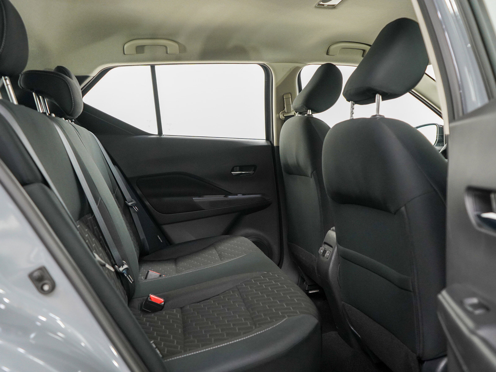 2021 Nissan Kicks SV photo 11