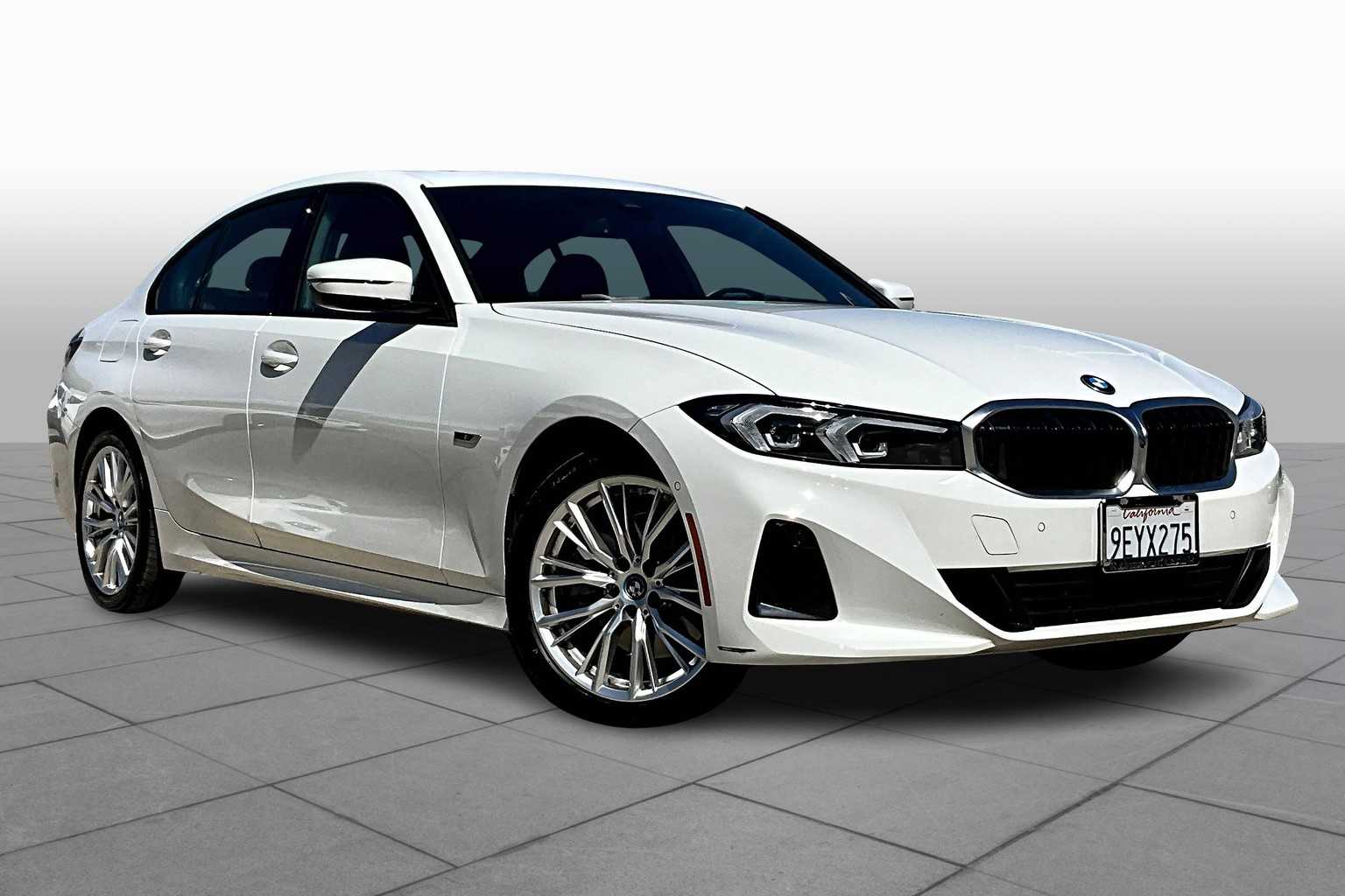 2023 Bmw 330e photo 2