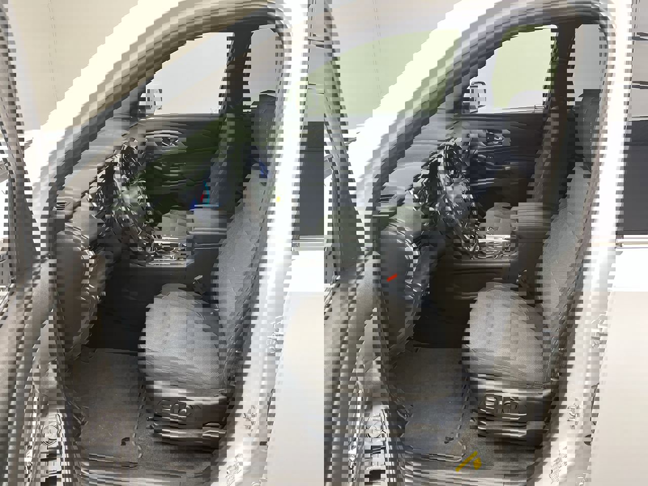 2023 Chevrolet Traverse Cloth photo 3