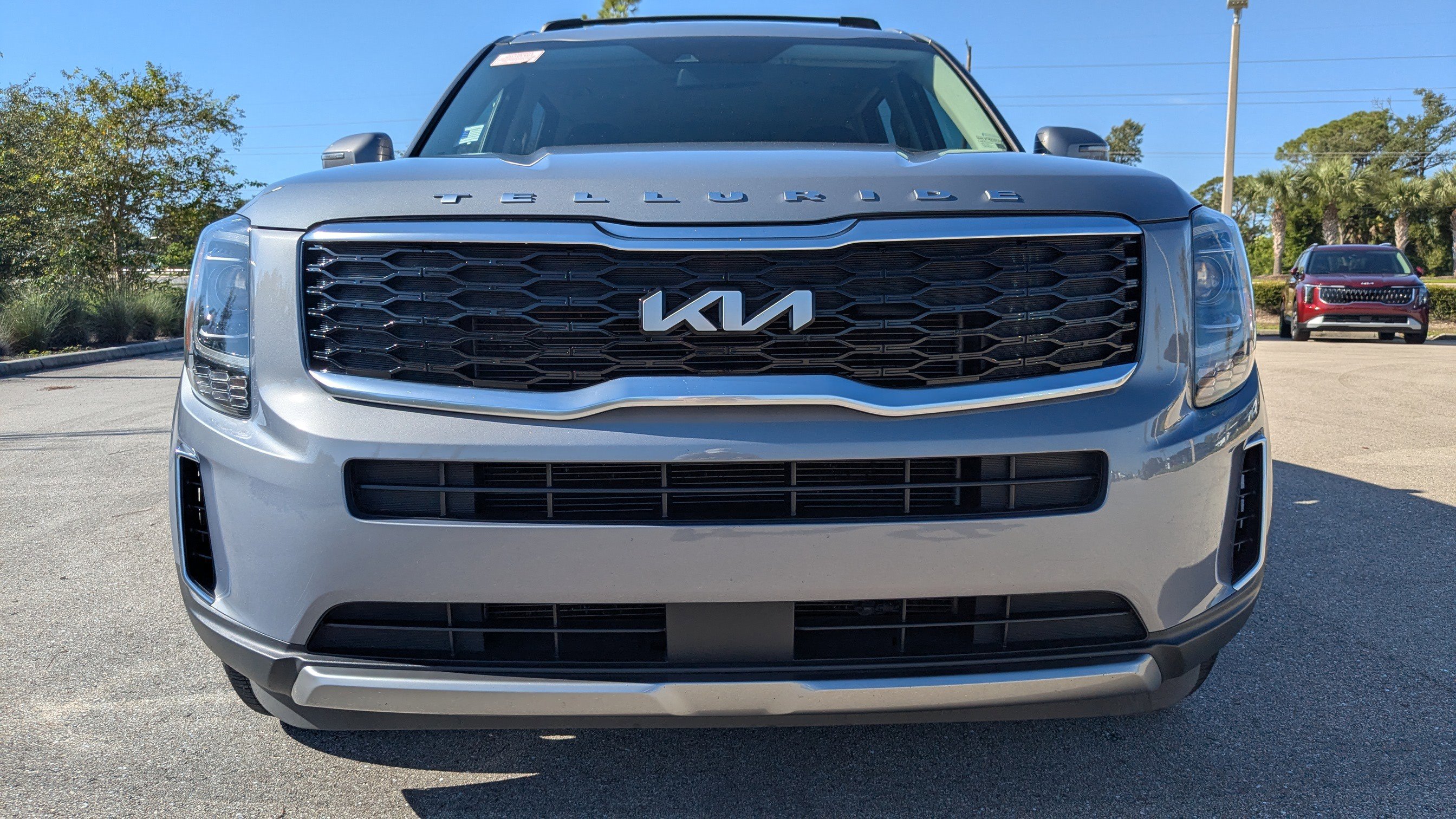 2022 Kia Telluride S photo 3