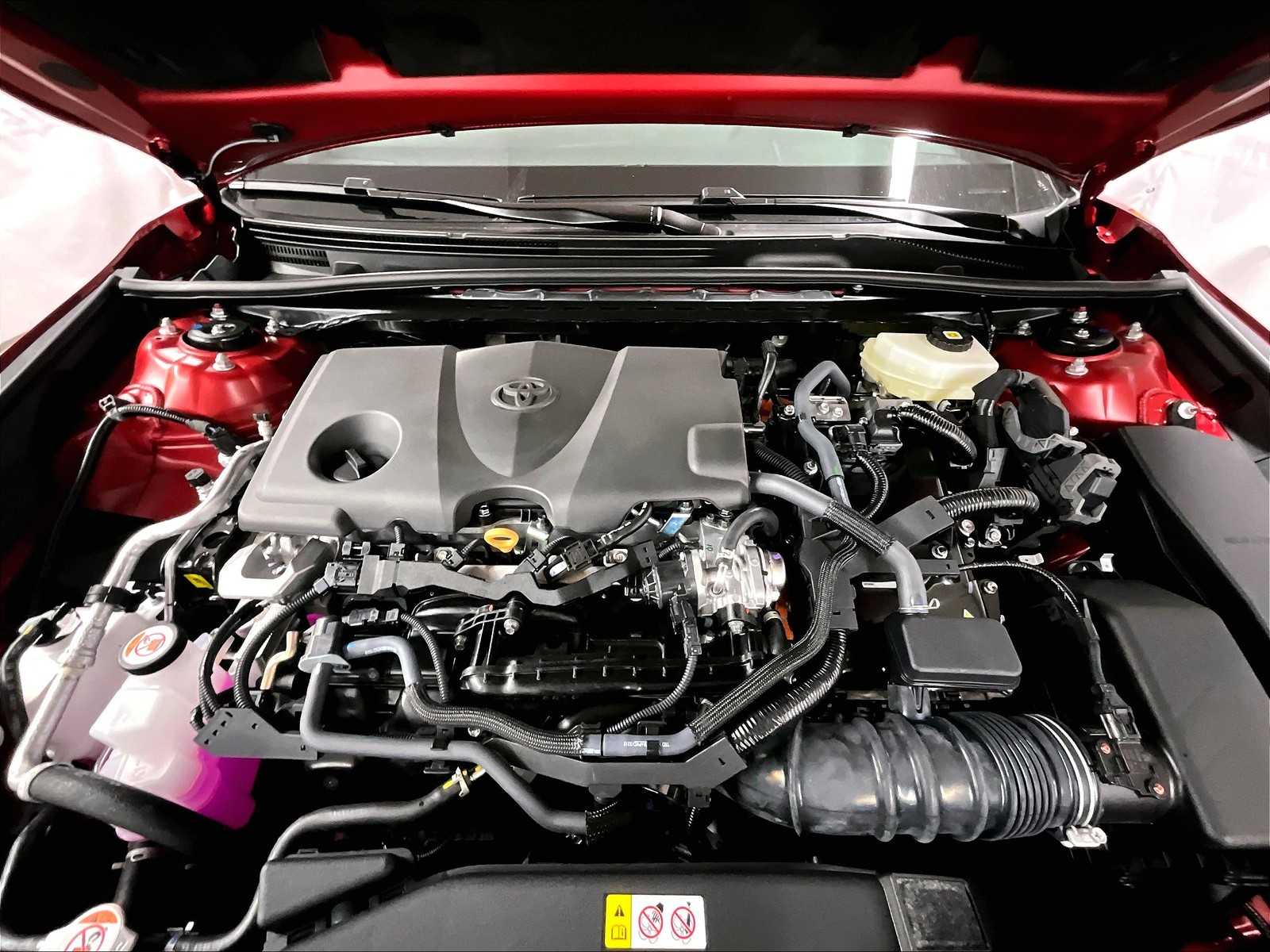 2025 Toyota Camry SE photo 15