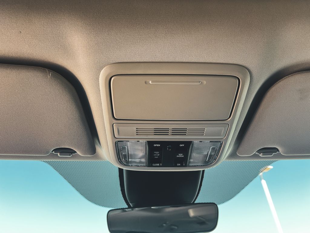 2026 Honda Odyssey Elite photo 21