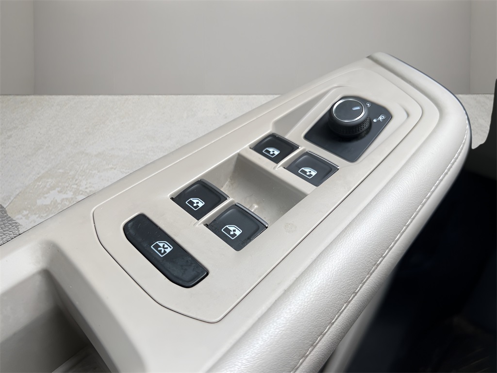 2024 Volkswagen Atlas SE Technology photo 27